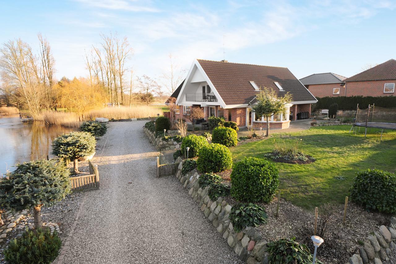 Bed And Breakfast Hasseloe Nykøbing Falster Esterno foto